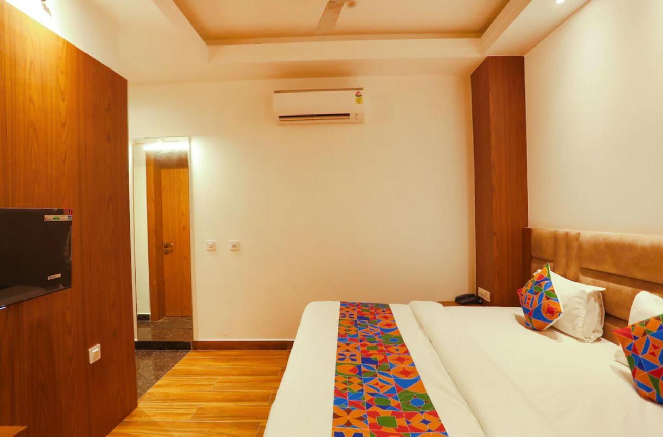 Hotel Swarn Bhoomi Kanpur Exterior photo