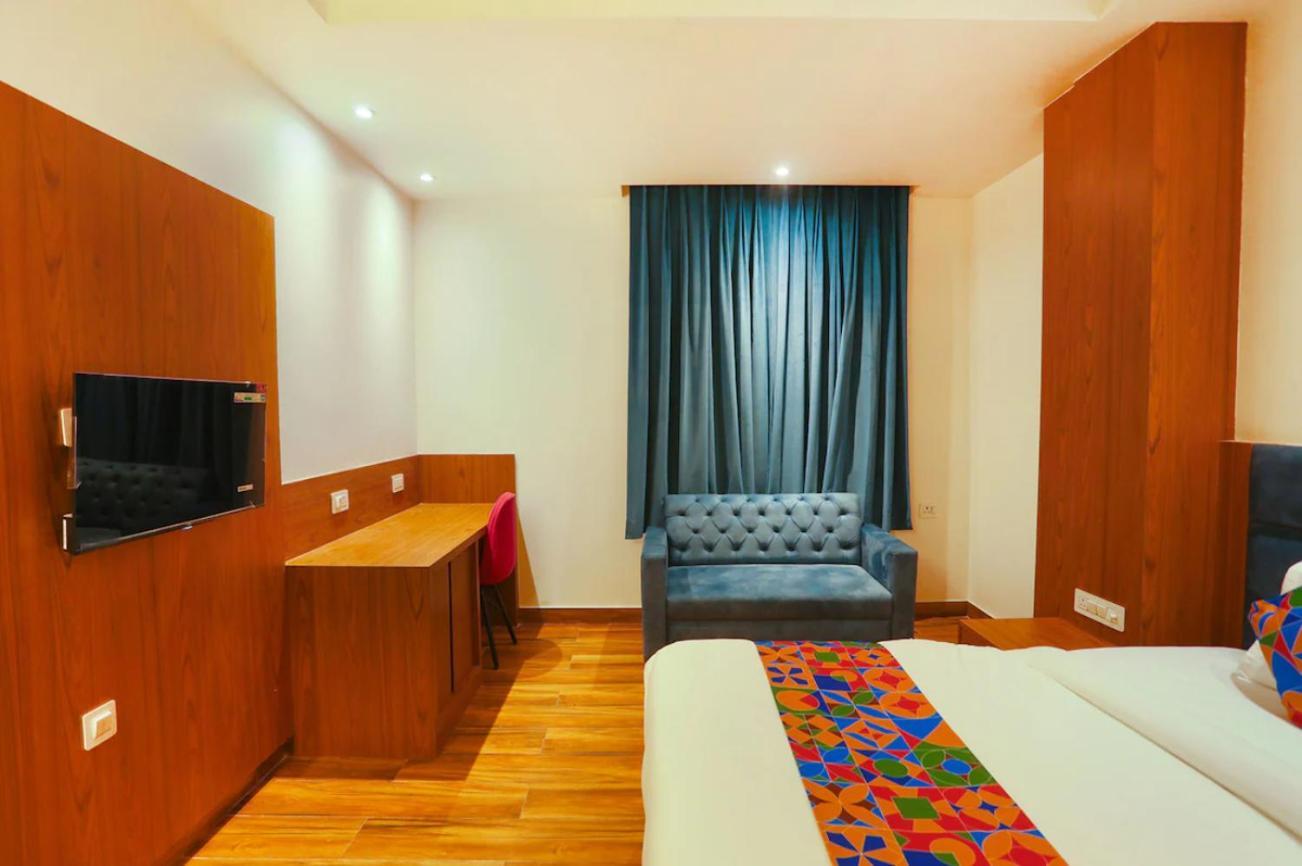 Hotel Swarn Bhoomi Kanpur Exterior photo