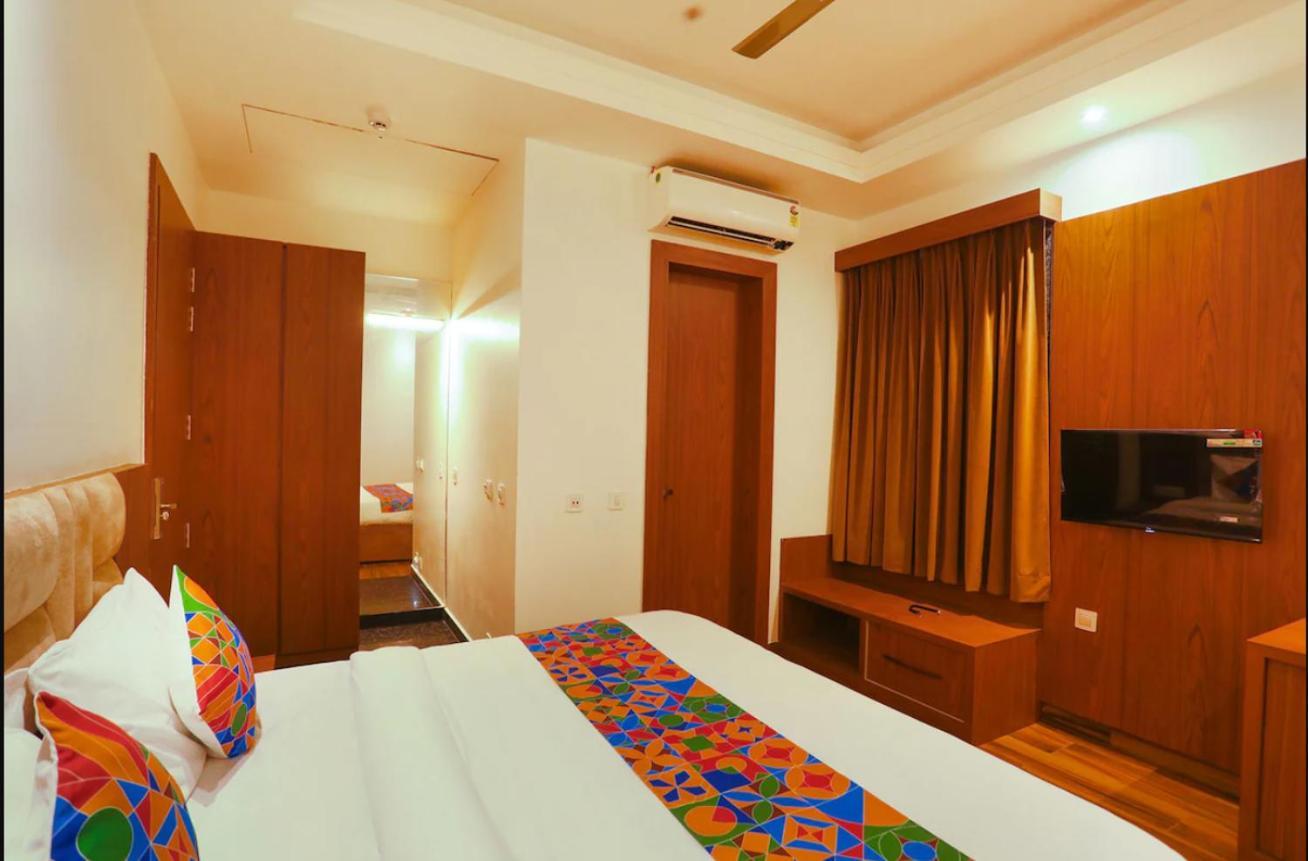 Hotel Swarn Bhoomi Kanpur Exterior photo